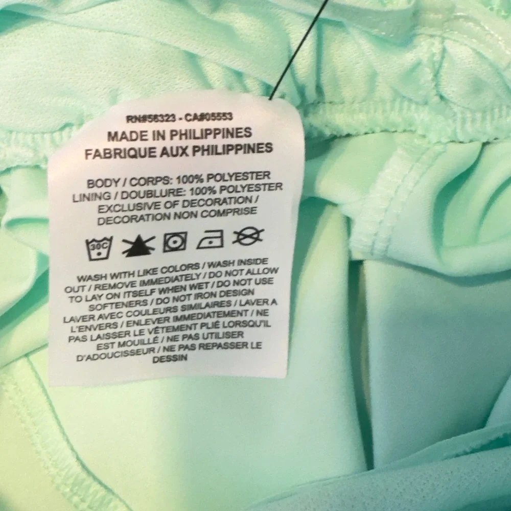636 | NWT Nike Dri-FIT Women XS Smocked Waist Training Shorts Mint Green